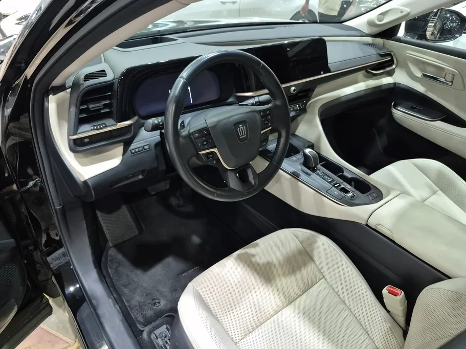 تويوتا كراون Majesta 2023 