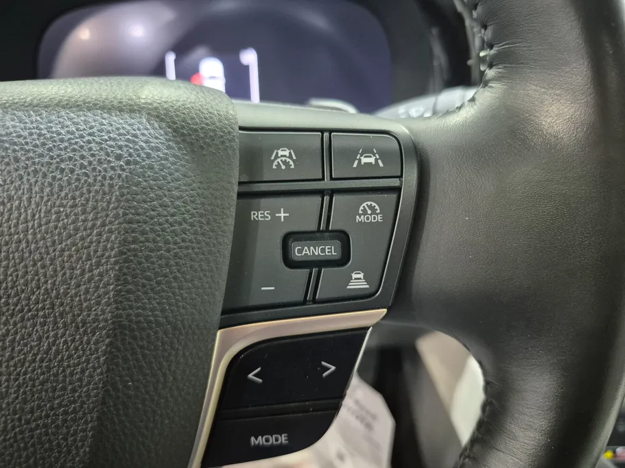 تويوتا كراون Majesta 2023 