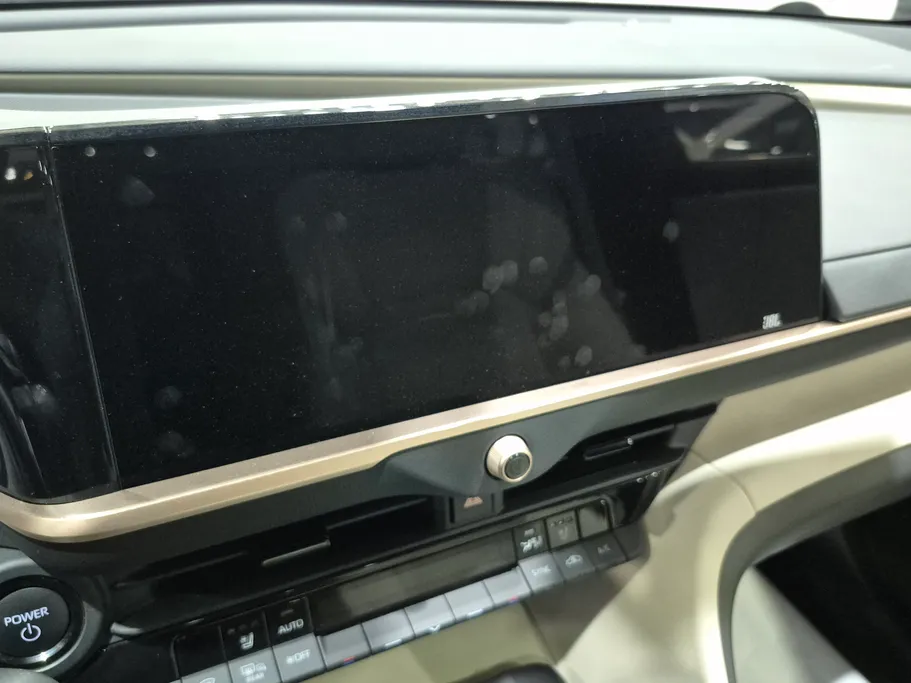 تويوتا كراون Majesta 2023 