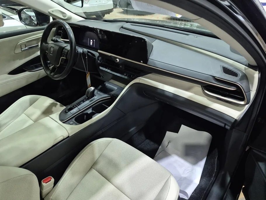 تويوتا كراون Majesta 2023 