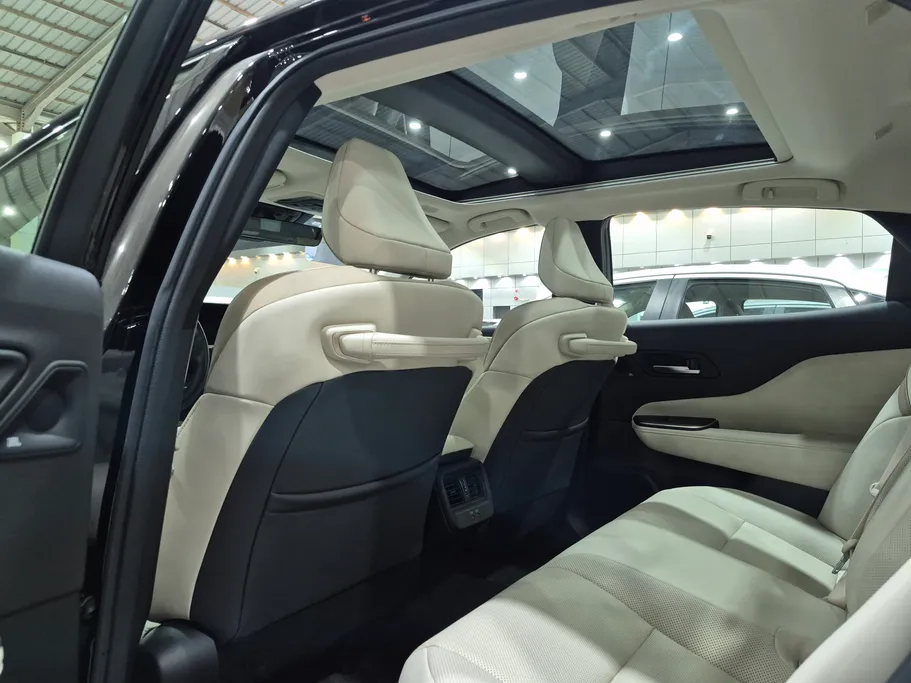 تويوتا كراون Majesta 2023 