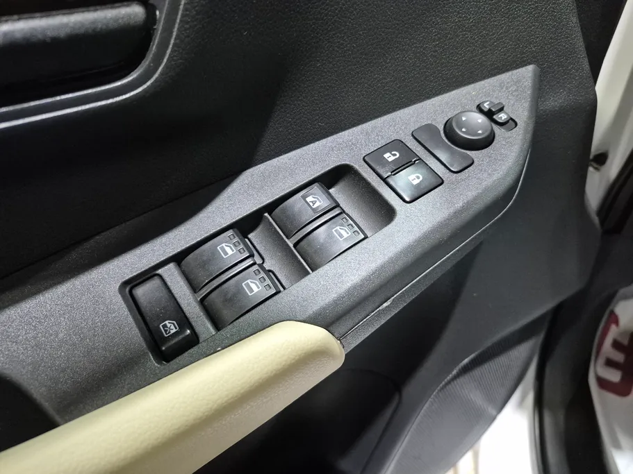 تويوتا يارس Y 2023 