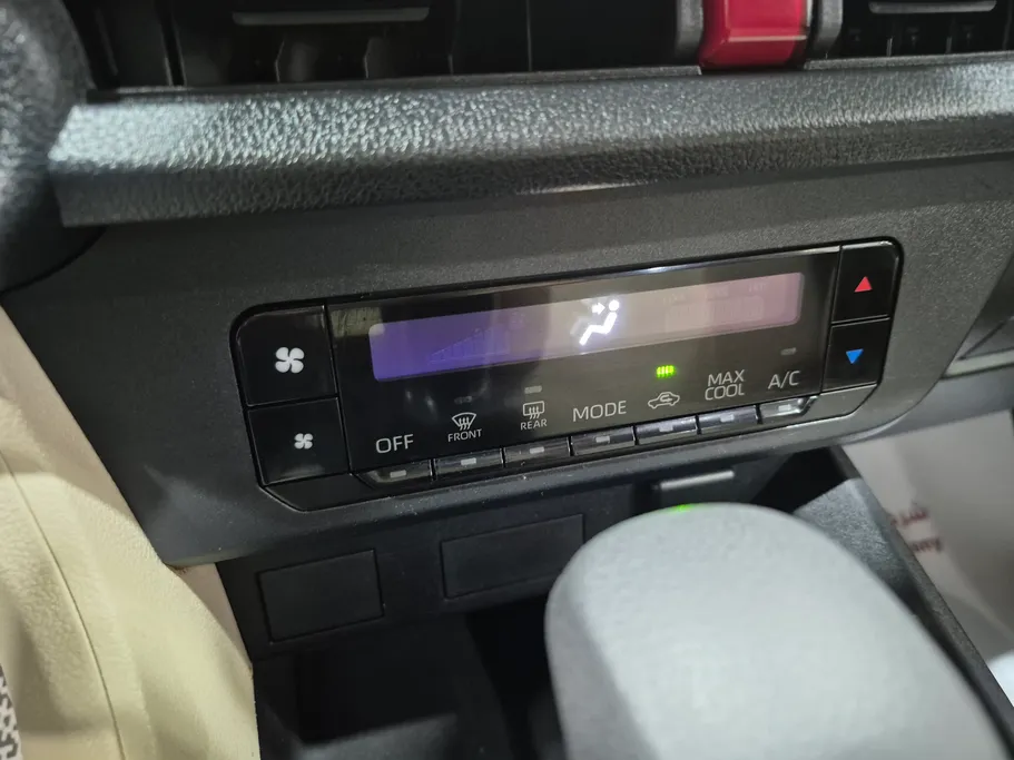 تويوتا يارس Y 2023 