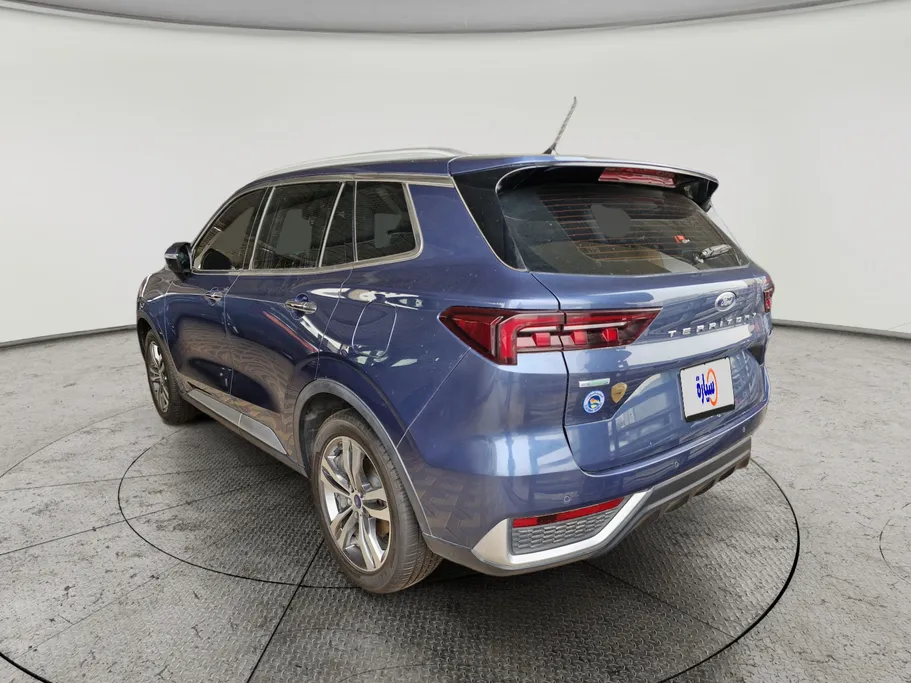 فورد تريتوري تيتانيوم 2023 