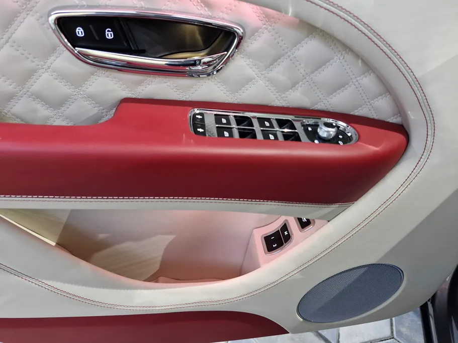 بنتلي بينتايجا  2022 