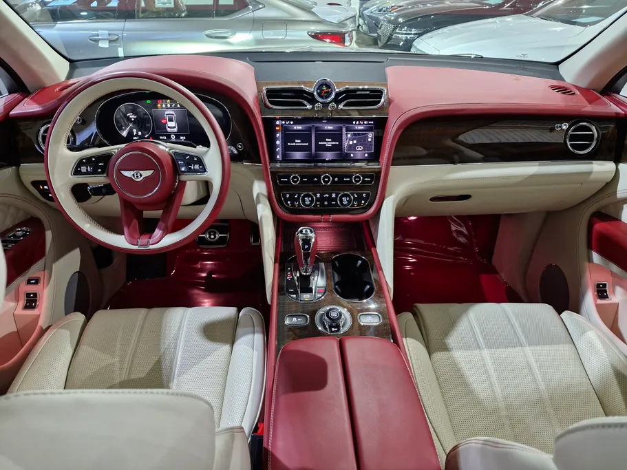 بنتلي بينتايجا  2022 