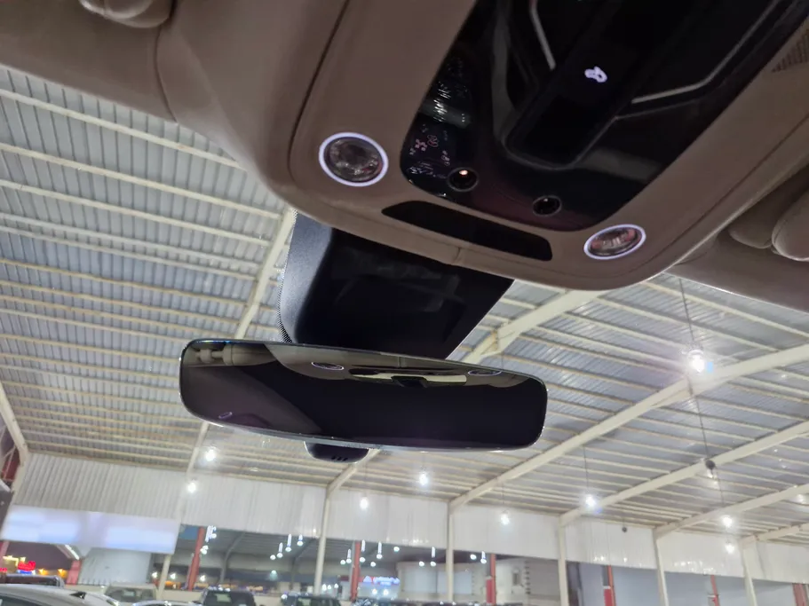 بنتلي بينتايجا  2022 