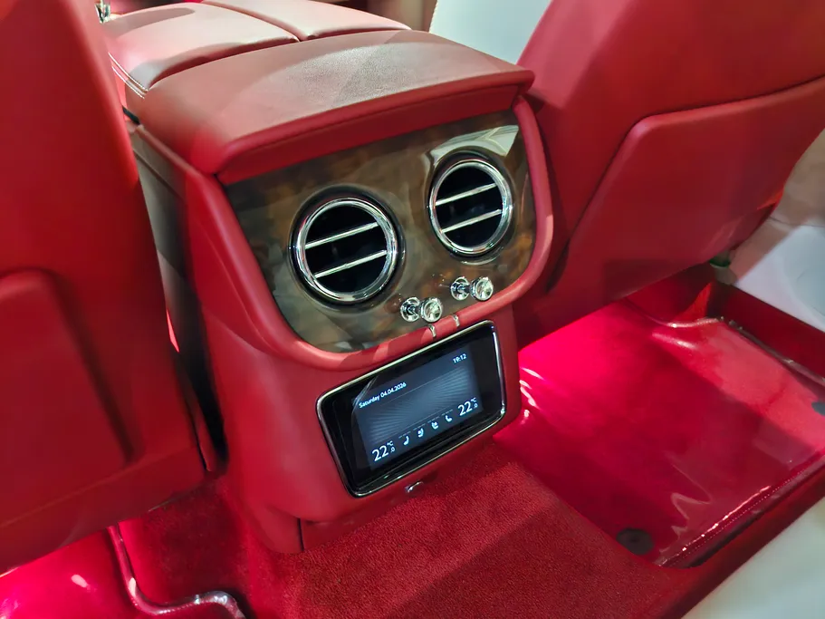 بنتلي بينتايجا  2022 