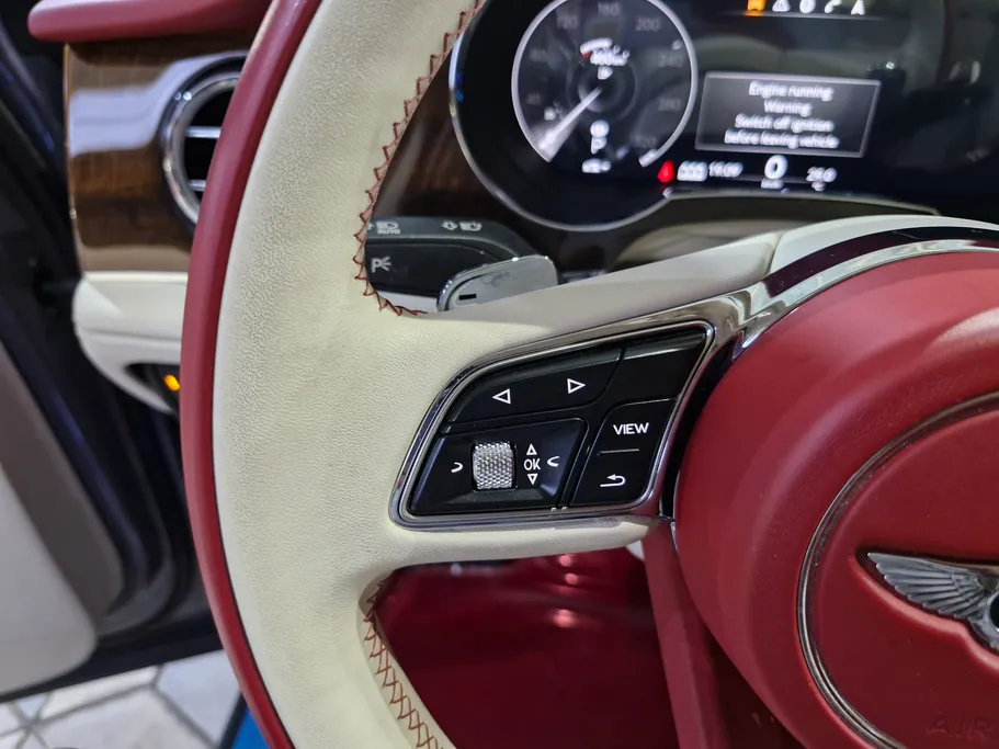 بنتلي بينتايجا  2022 