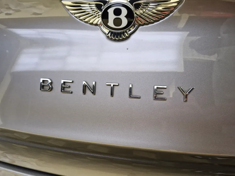 بنتلي بينتايجا  2022 
