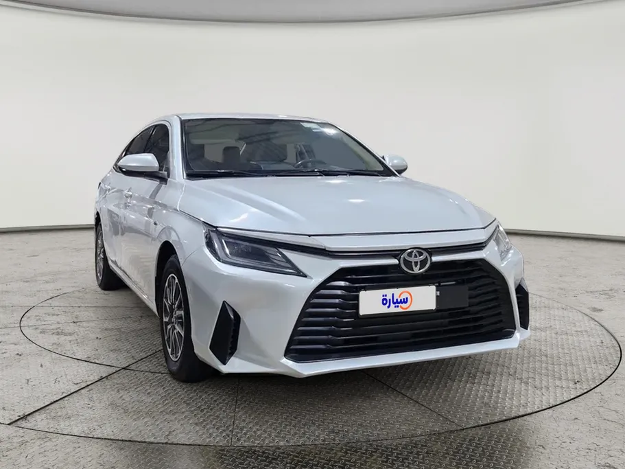 2023 Toyota Yaris  Y 