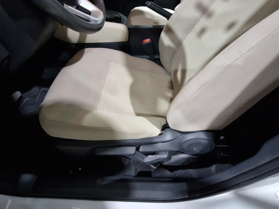 2023 Toyota Yaris  Y 