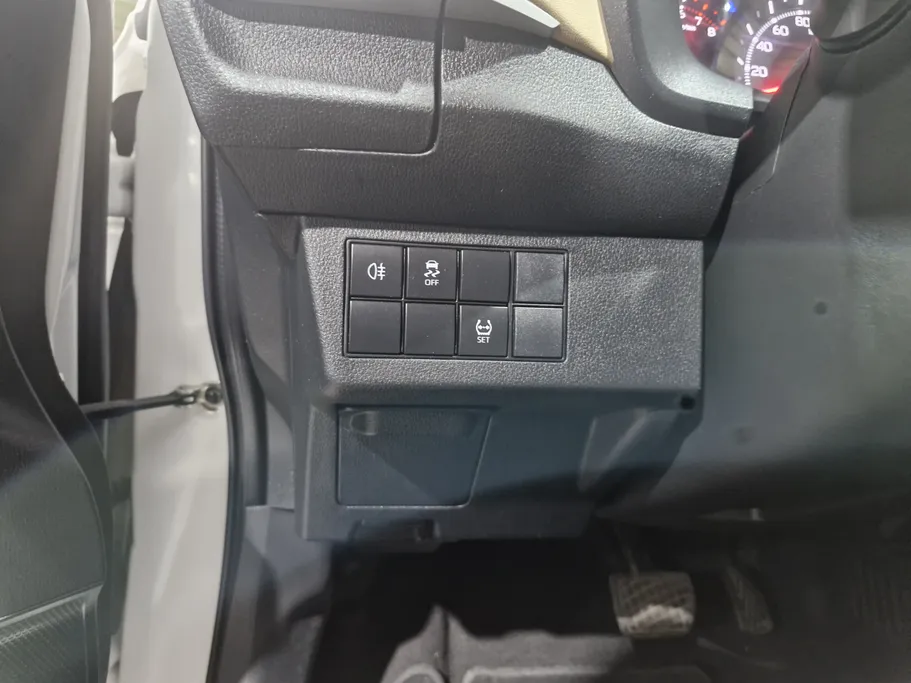 2023 Toyota Yaris  Y 