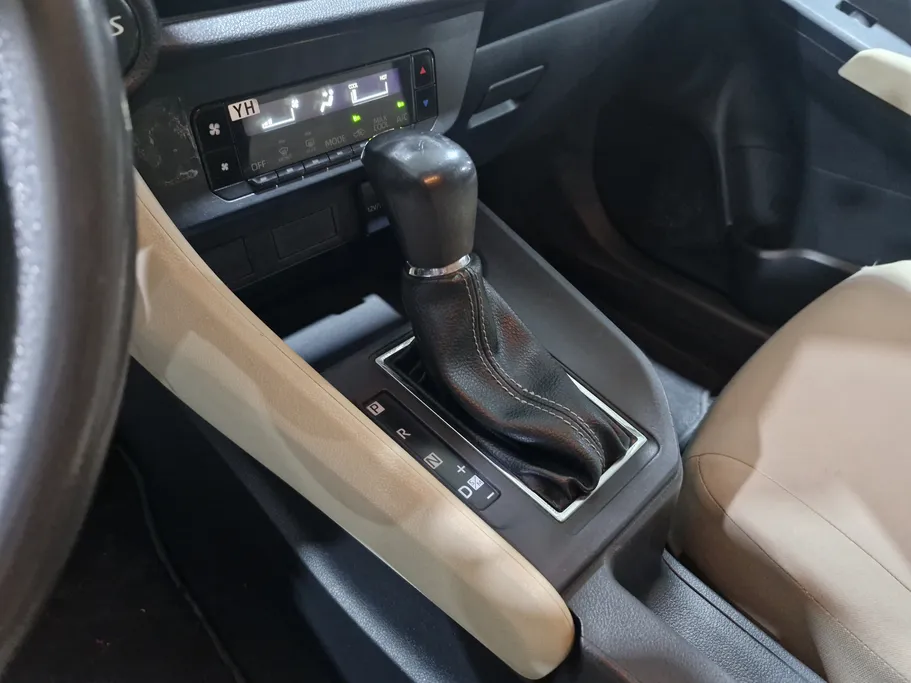 2023 Toyota Yaris  Y 