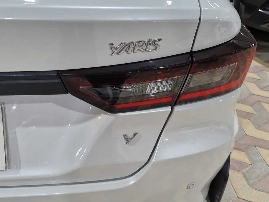 2023 Toyota Yaris  Y 