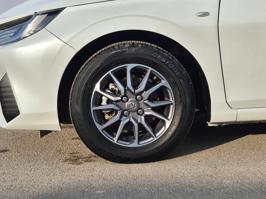 تويوتا يارس Y 2023 