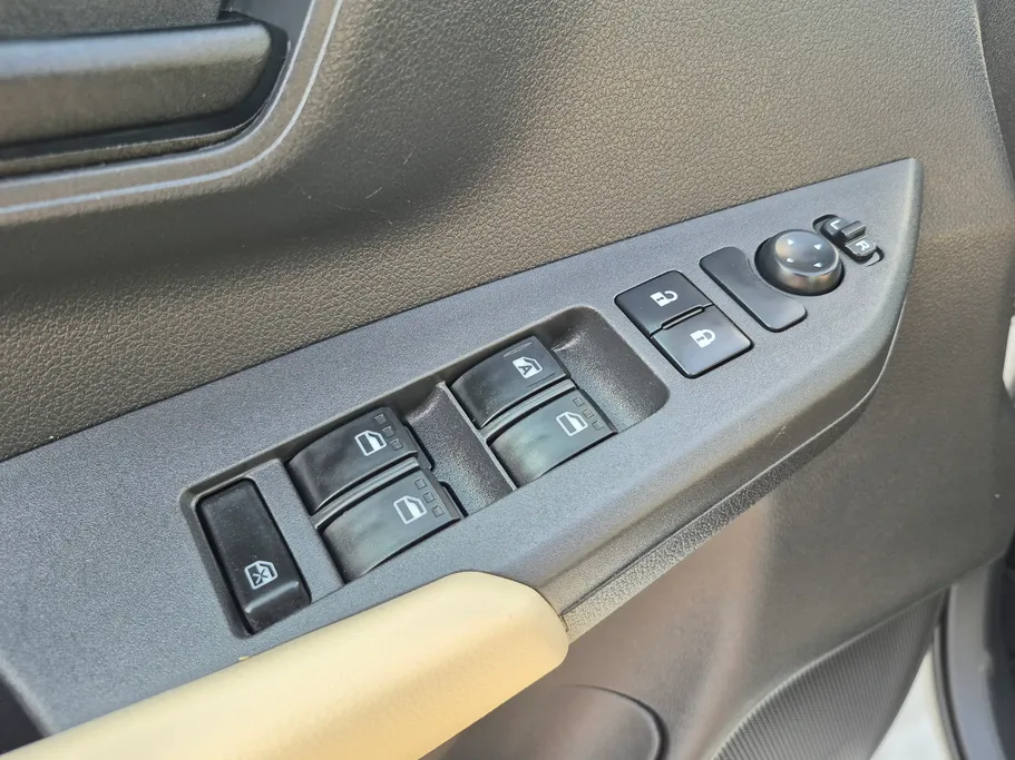 تويوتا يارس Y 2023 