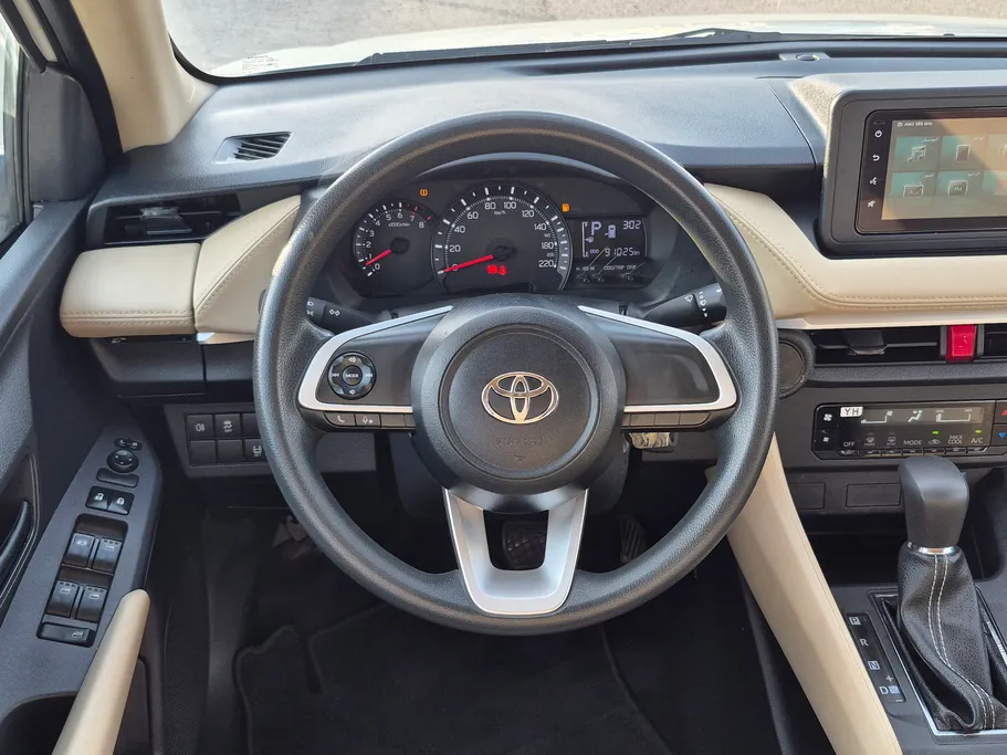 تويوتا يارس Y 2023 