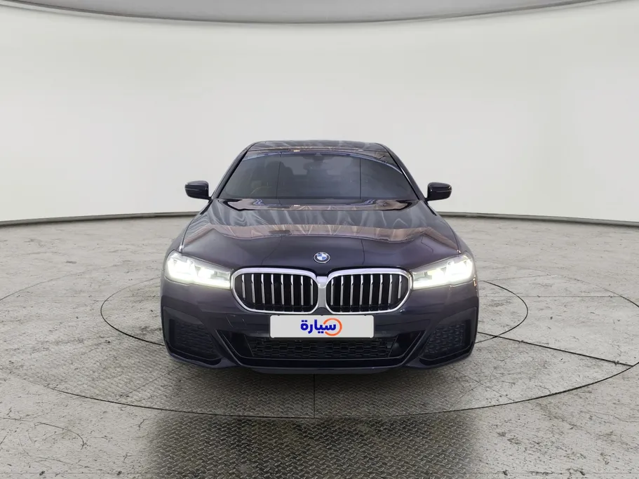 بي ام دبليو الفئة الخامسة 530i 2023 