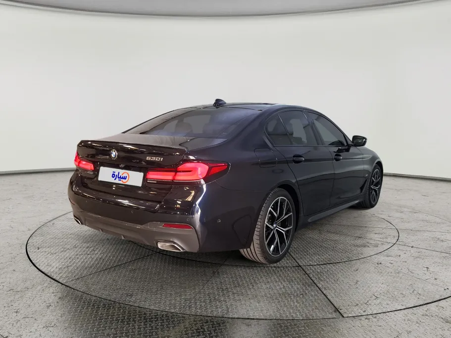 بي ام دبليو الفئة الخامسة 530i 2023 