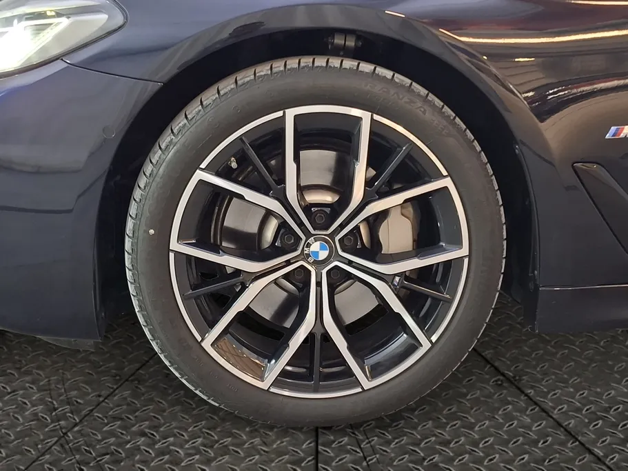 بي ام دبليو الفئة الخامسة 530i 2023 