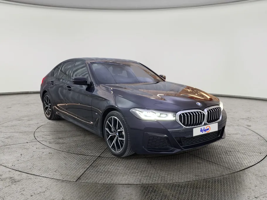 بي ام دبليو الفئة الخامسة 530i 2023 
