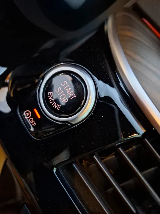 بي ام دبليو الفئة الخامسة 530i 2023 