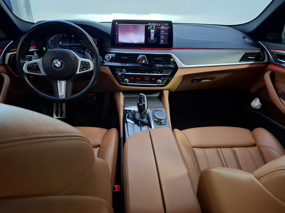 بي ام دبليو الفئة الخامسة 530i 2023 