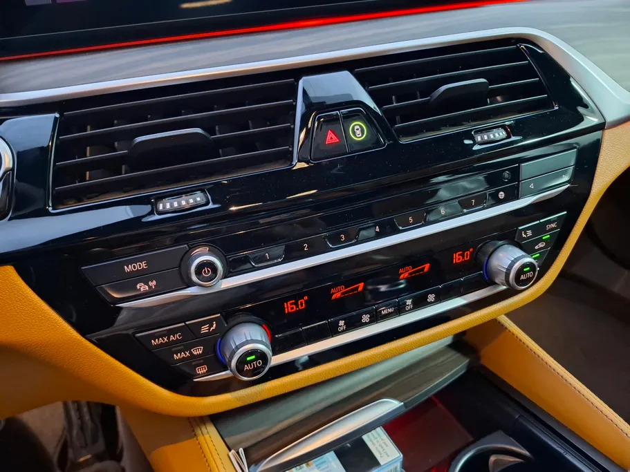 بي ام دبليو الفئة الخامسة 530i 2023 