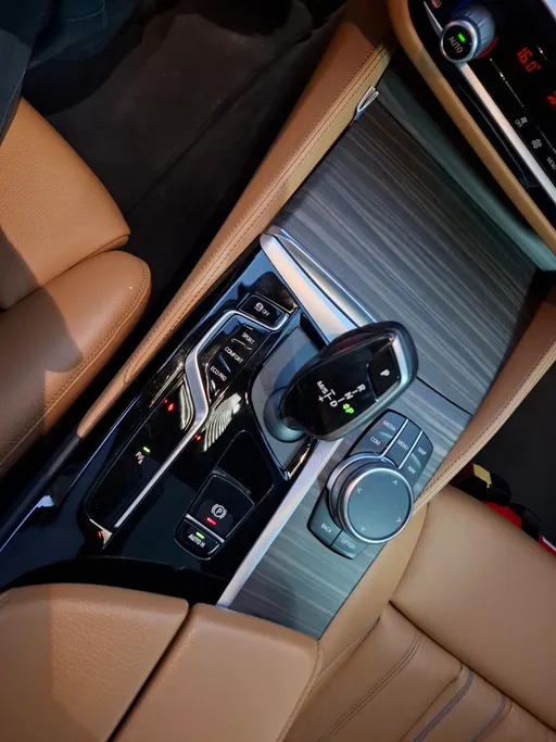 بي ام دبليو الفئة الخامسة 530i 2023 