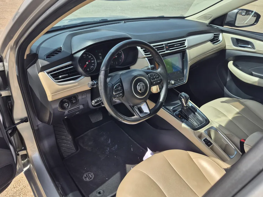 2023 ام جي 5 LUX 