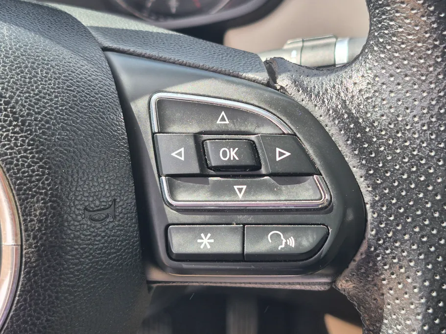 2023 ام جي 5 LUX 