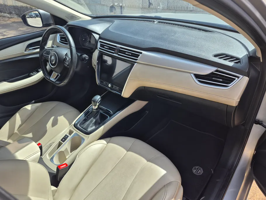 2023 ام جي 5 LUX 