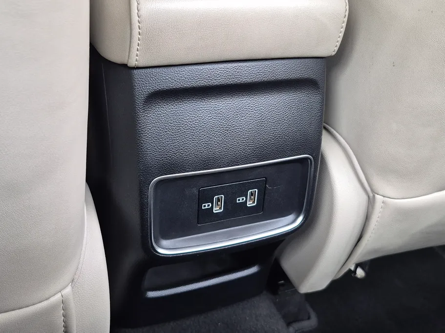 2023 ام جي 5 LUX 