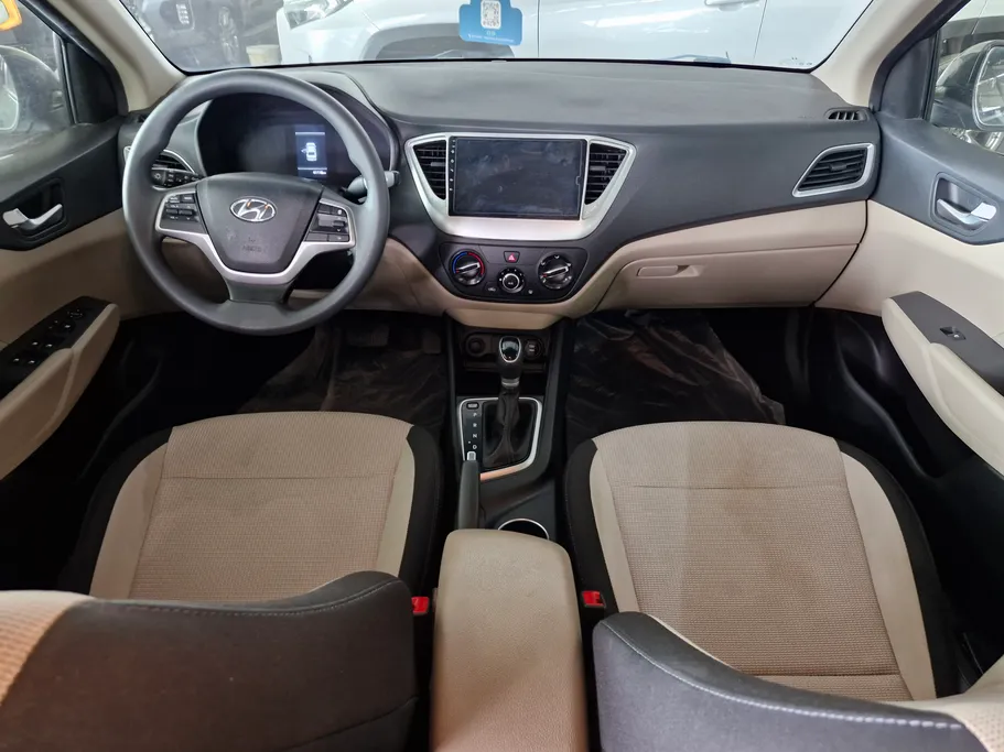 هيونداي اكسنت سمارت 2023 