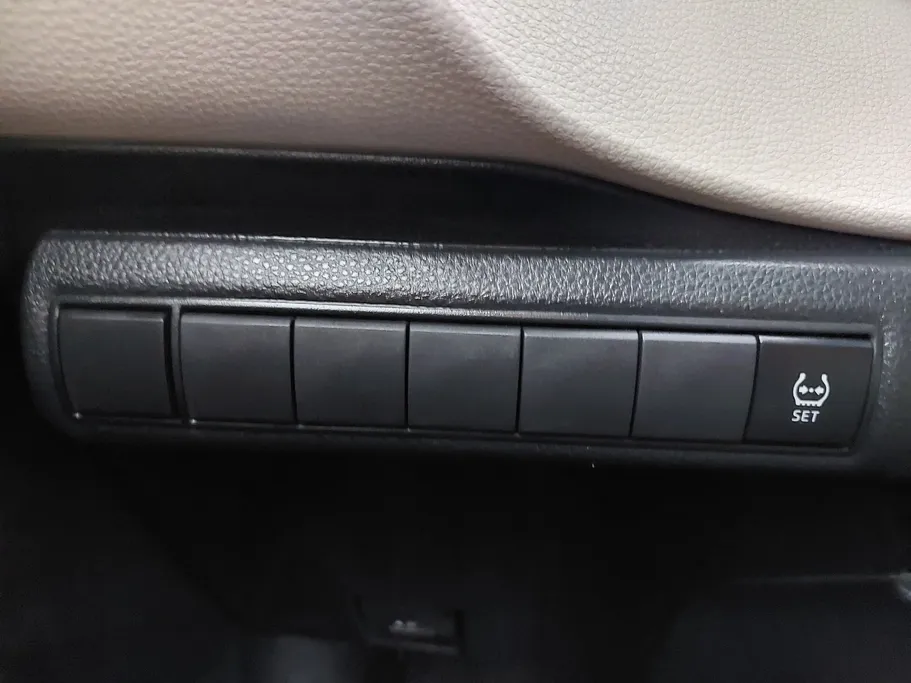 تويوتا كورولا XLI 2022 