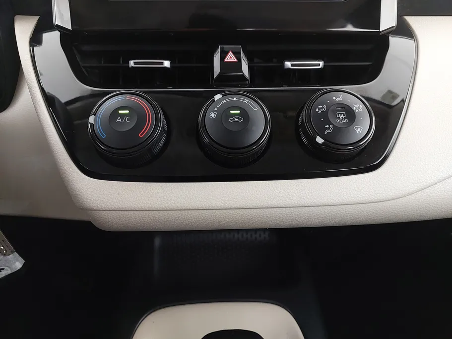 تويوتا كورولا XLI 2022 