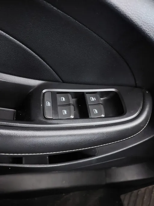 ام جي 5 COM 2022 