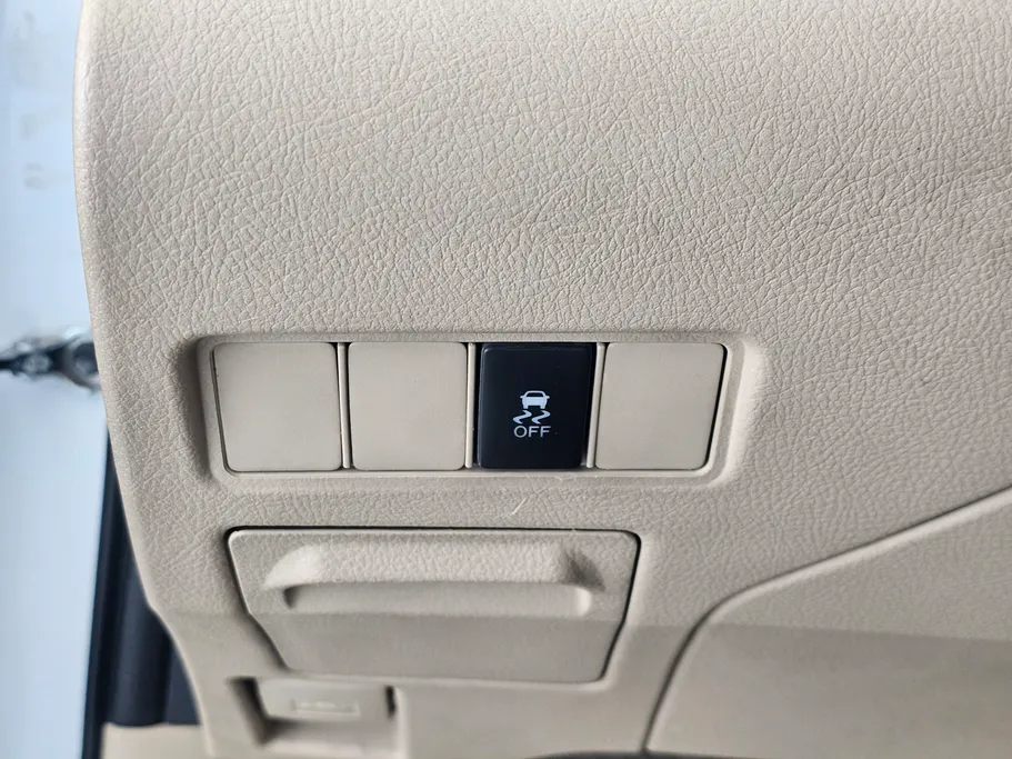 تويوتا يارس Y 2019 