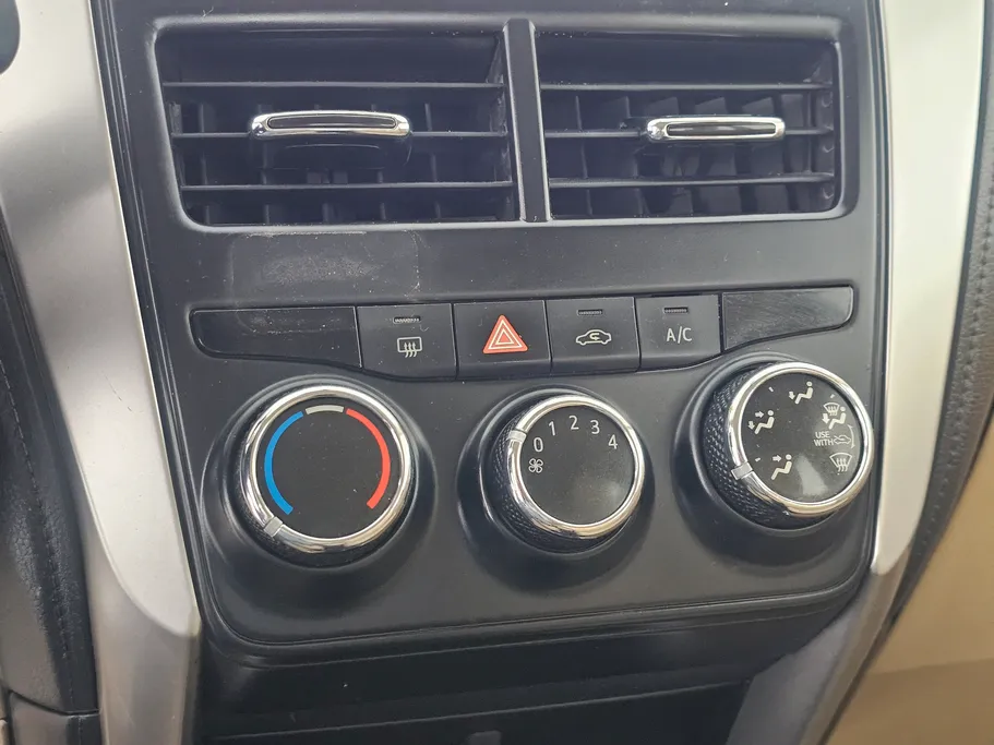 تويوتا يارس Y 2019 