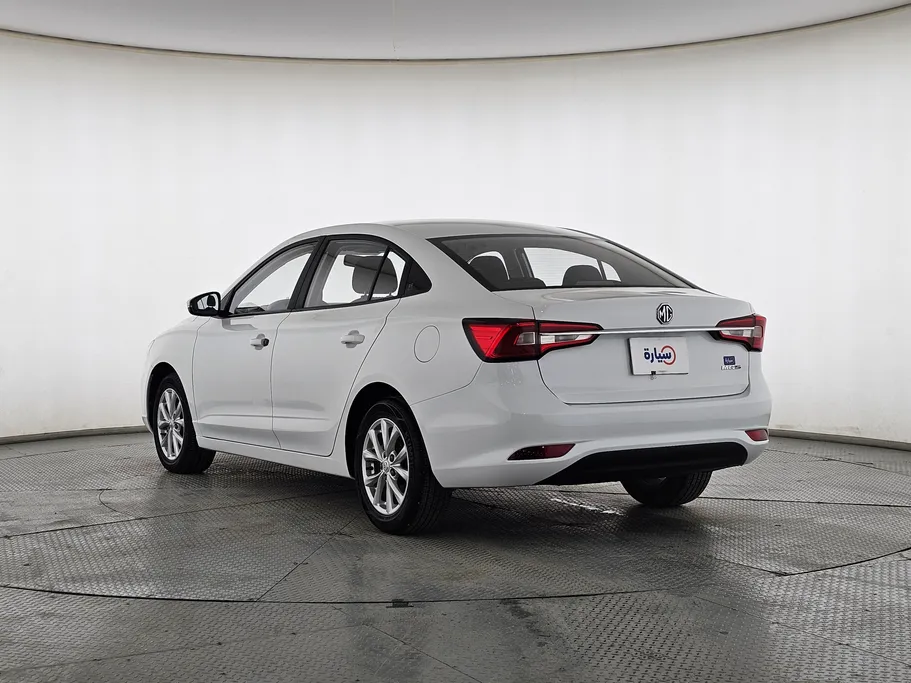 ام جي 5 STD 2023 