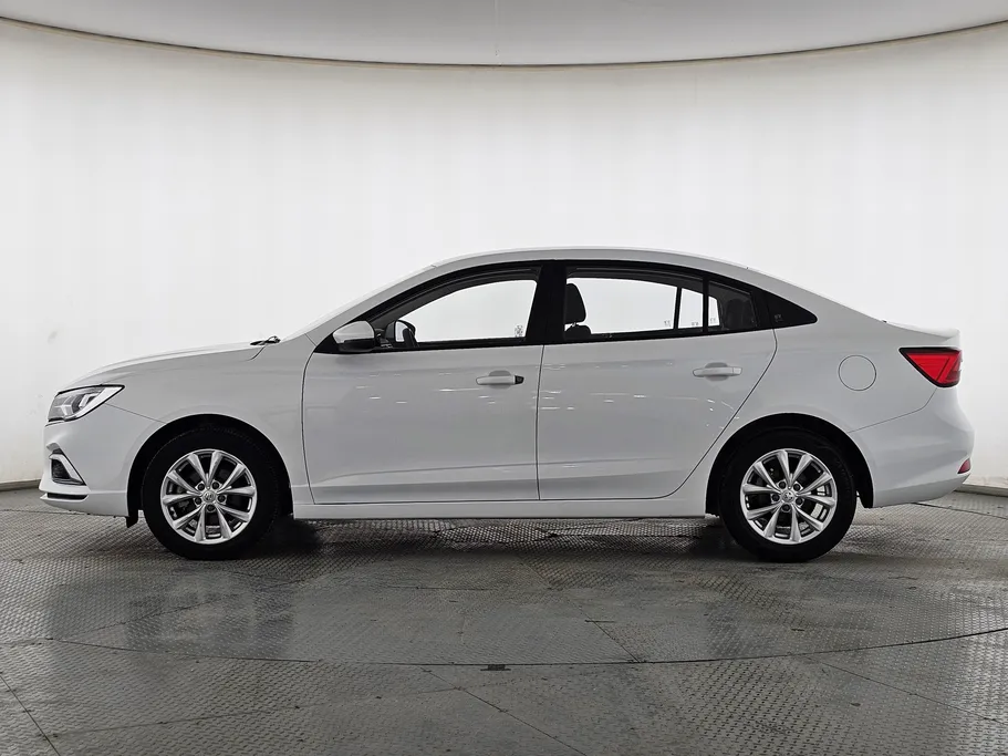 ام جي 5 STD 2023 