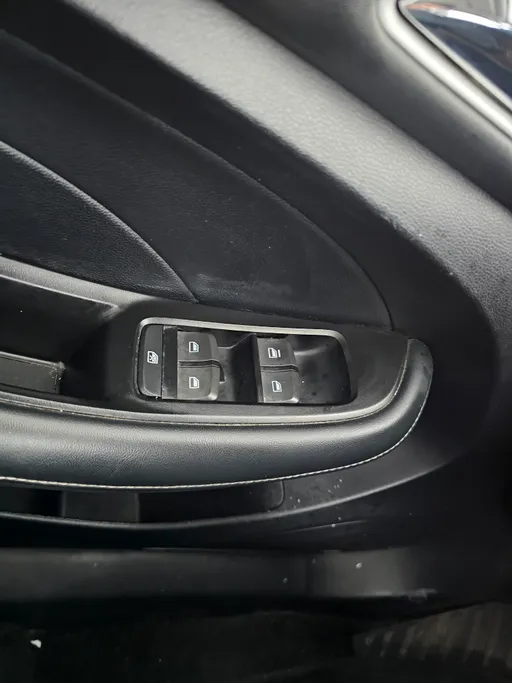 ام جي 5 STD 2023 