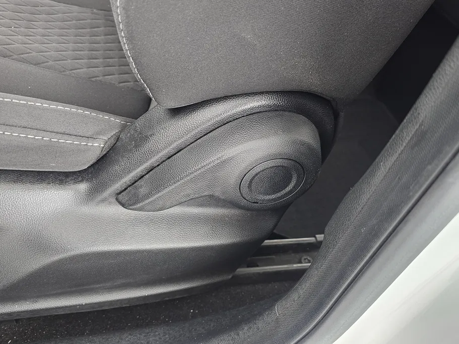 ام جي 5 STD 2023 