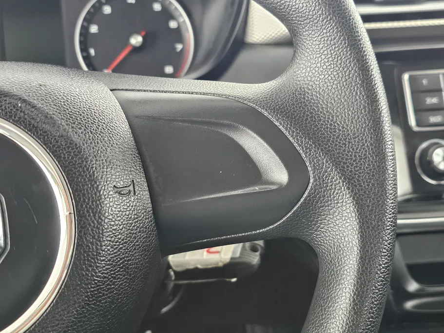 ام جي 5 STD 2023 