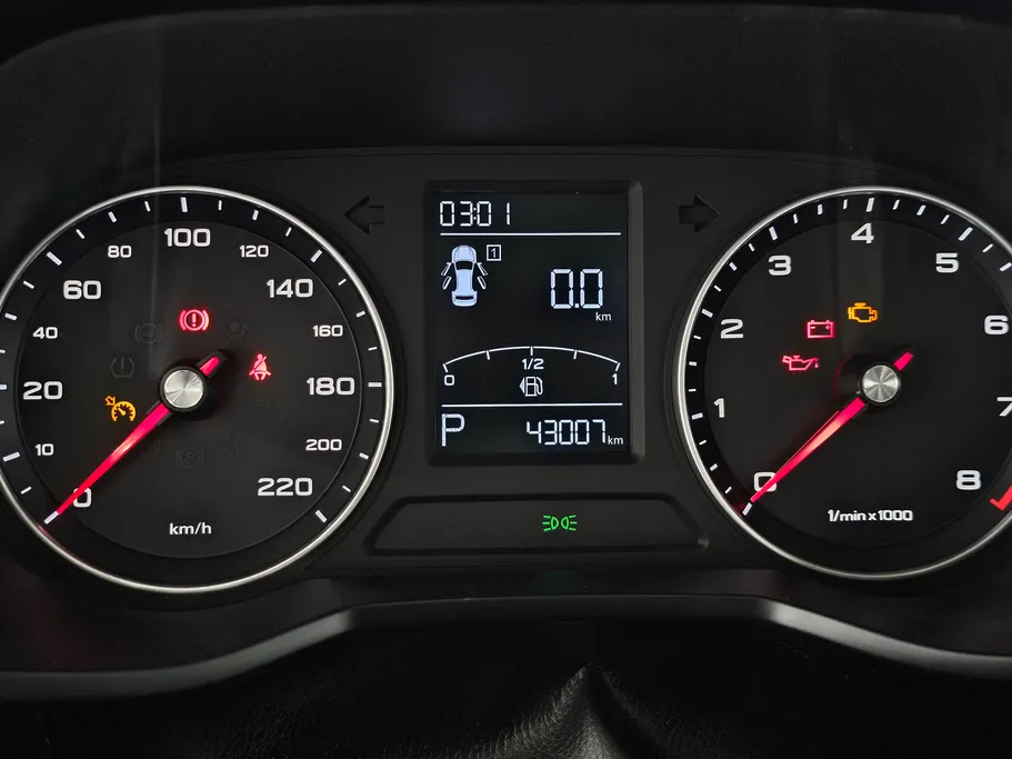 ام جي 5 STD 2023 