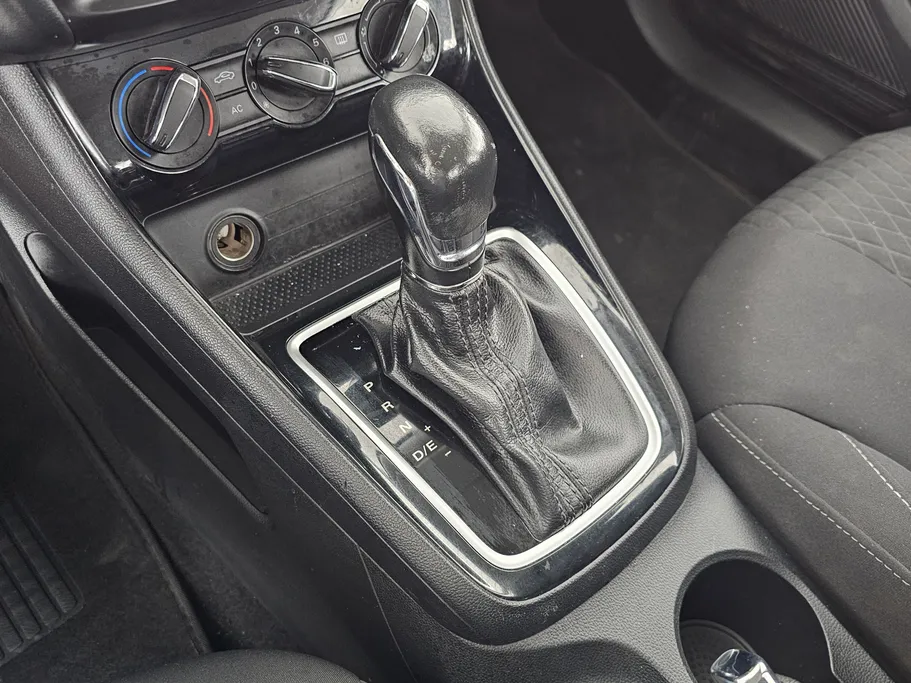 ام جي 5 STD 2023 