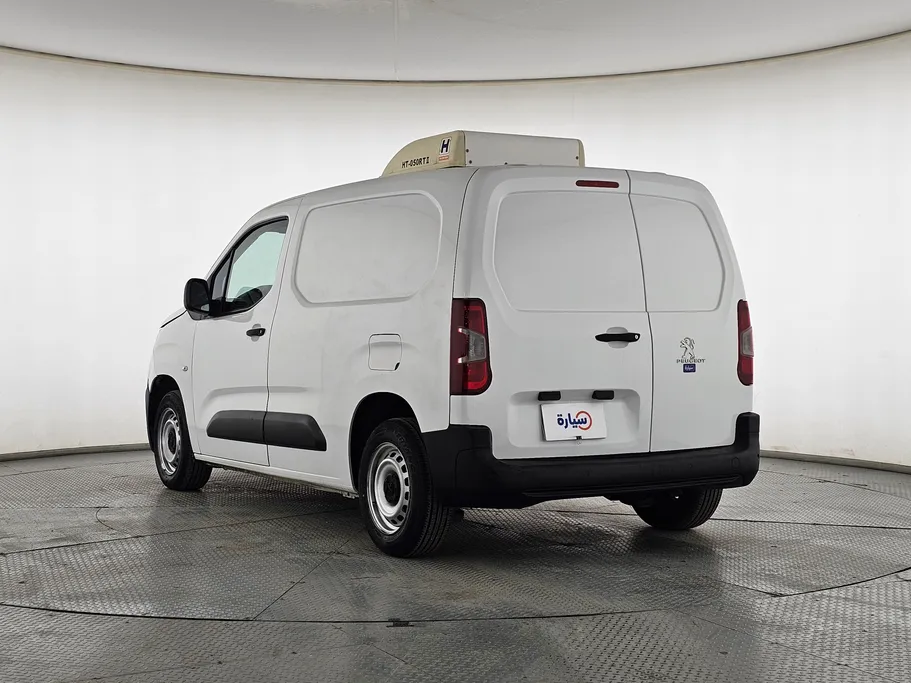 بيجو بارتنر Short van 2022 