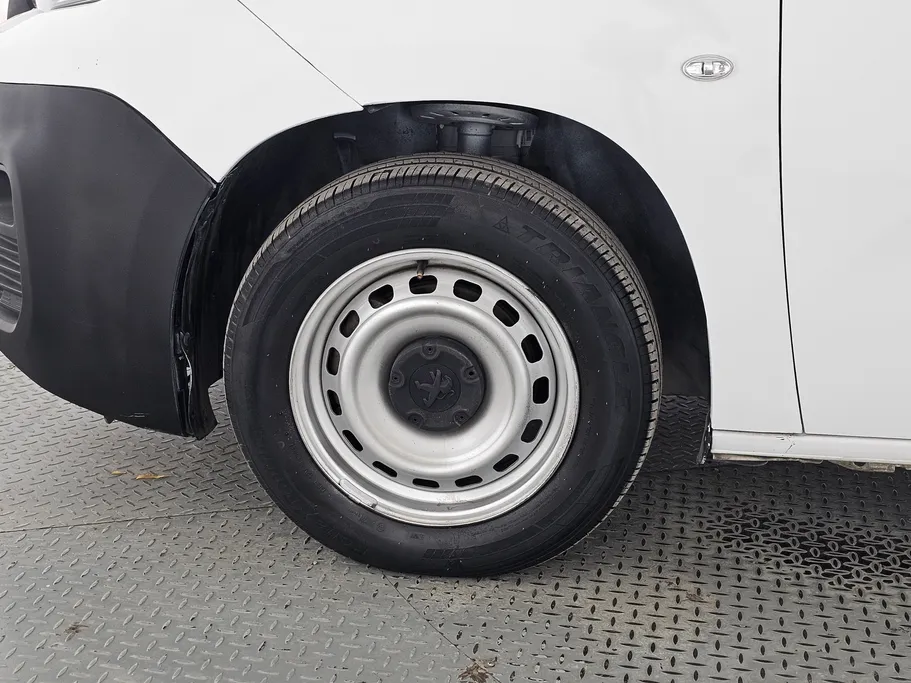 بيجو بارتنر Short van 2022 