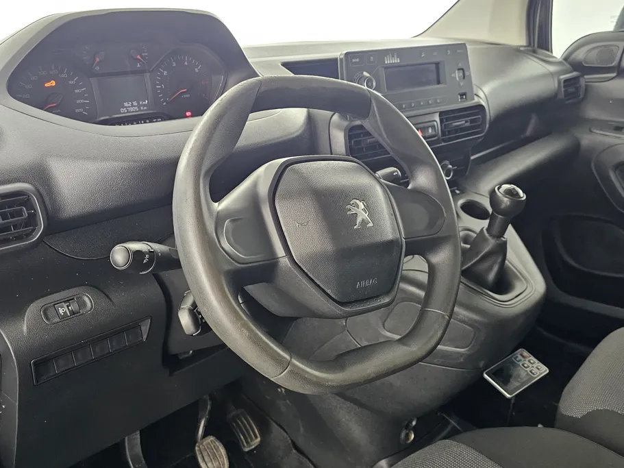 بيجو بارتنر Short van 2022 